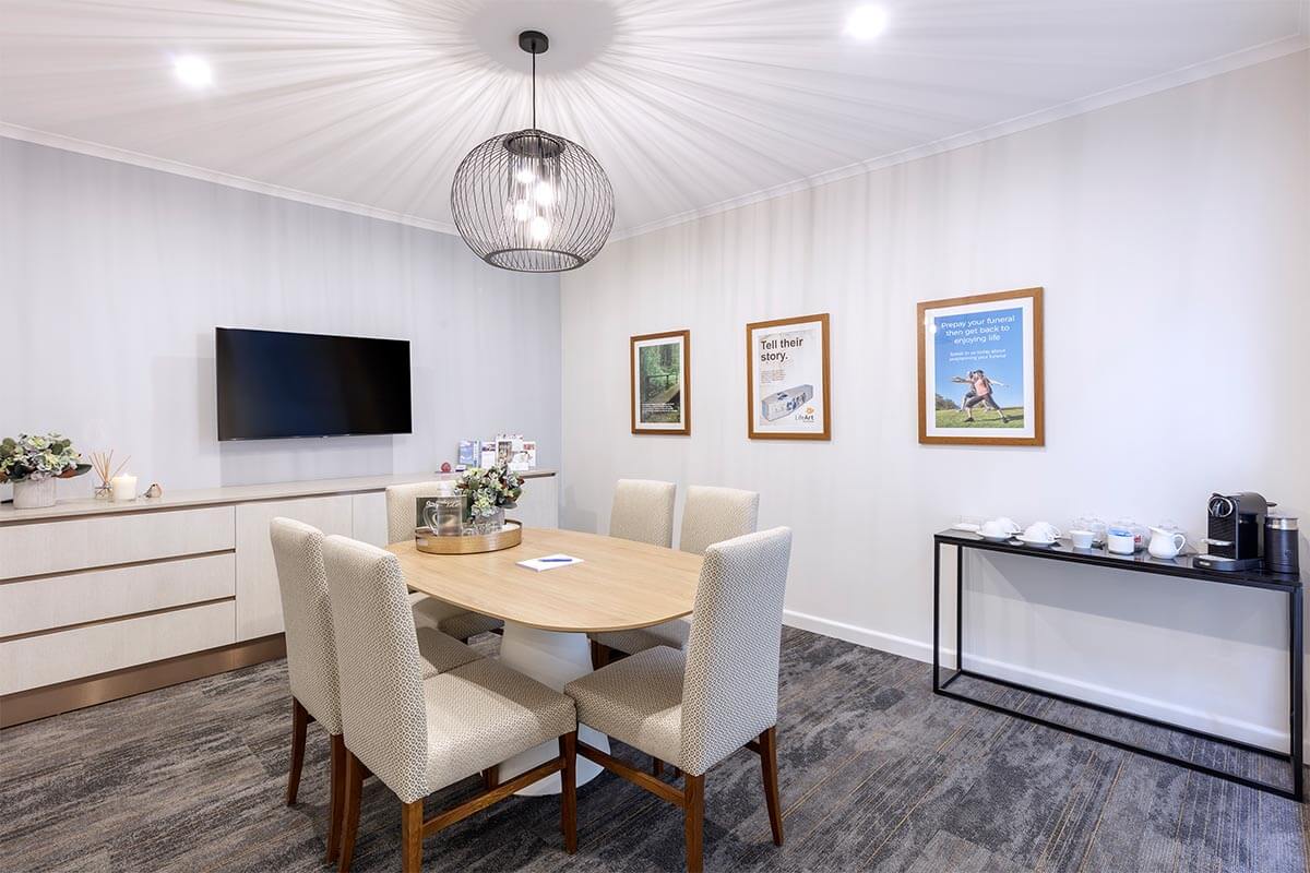 Arrangement Room